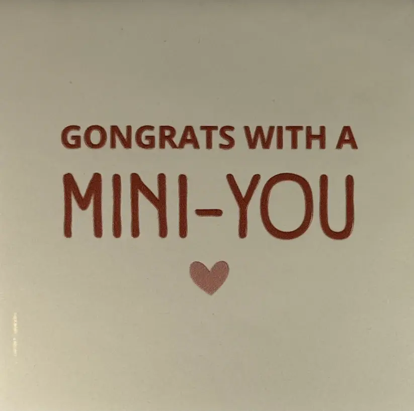 Tegeltje 'congrats with a mini you' creme/taupe(nude roze)