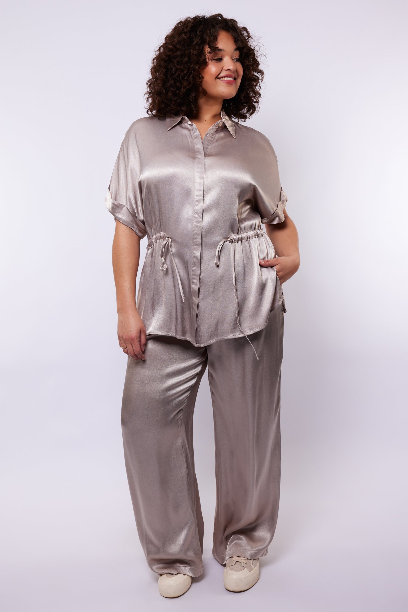 Exxcellent Kyla blouse z6 - Sand, 46