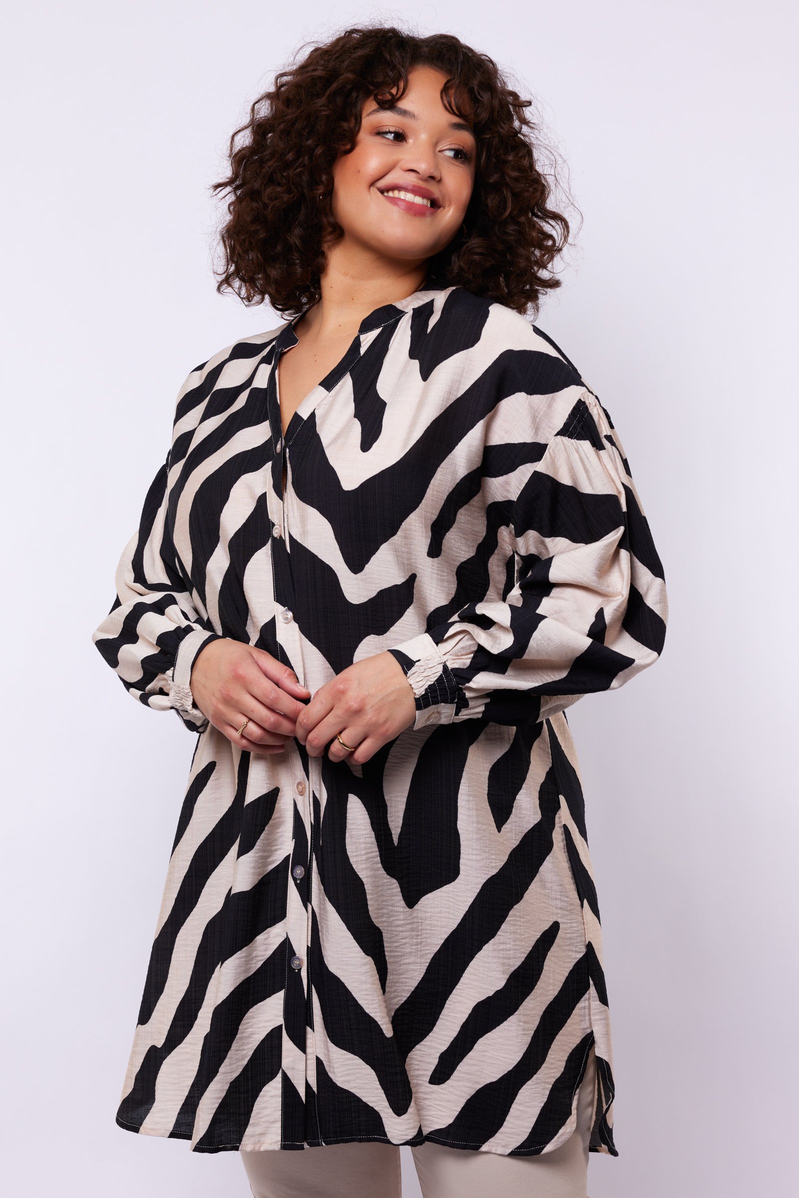 Exxcellent Auri tunic z6 - Sand/Black, 44