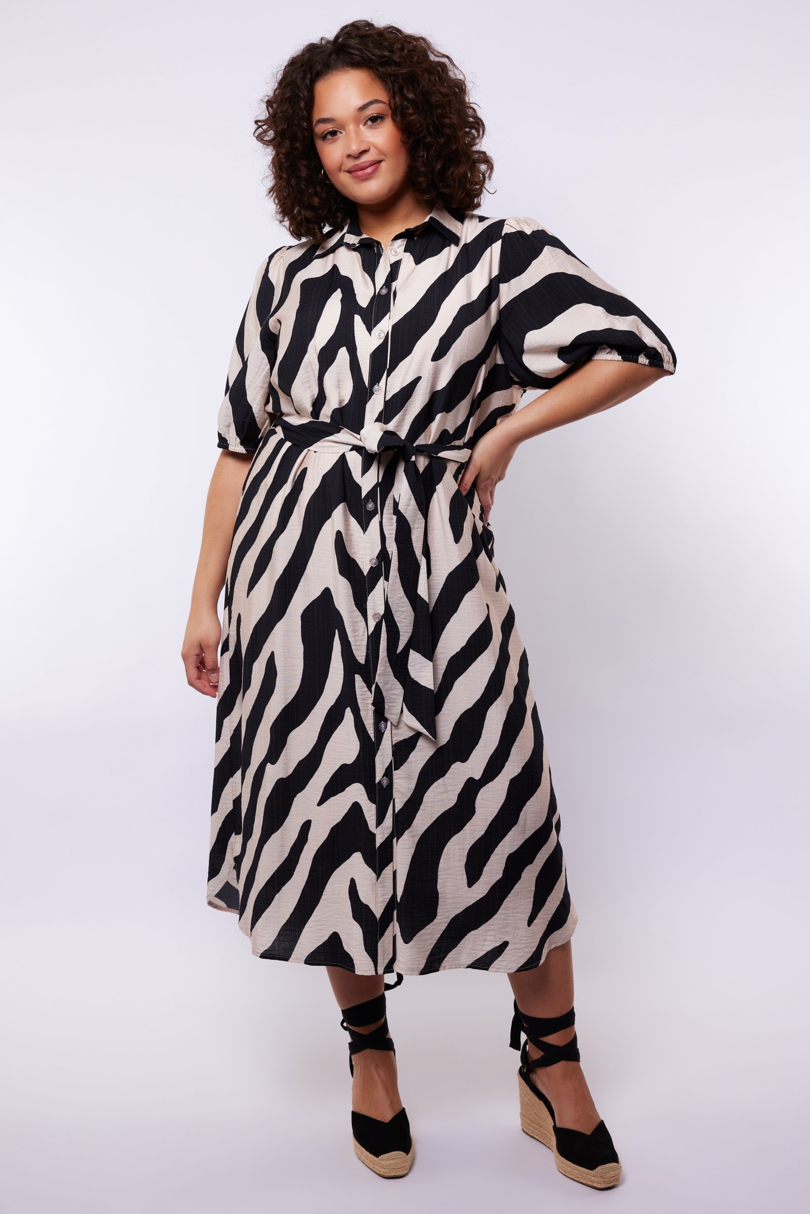 Exxcellent Anniston dress z6 - Sand/Black, 50