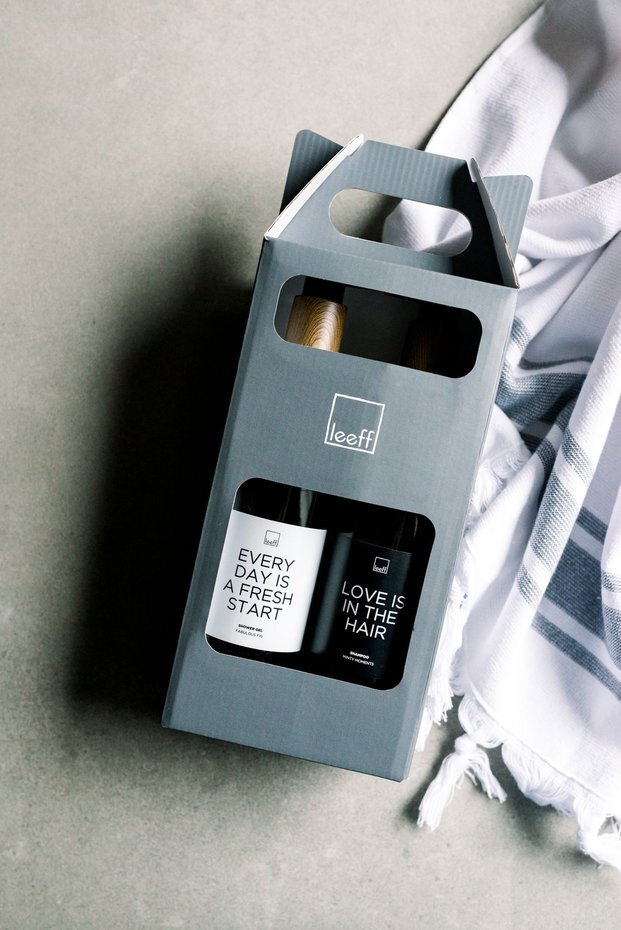 Leeff Giftbox douche  + shampoo love is in the hair