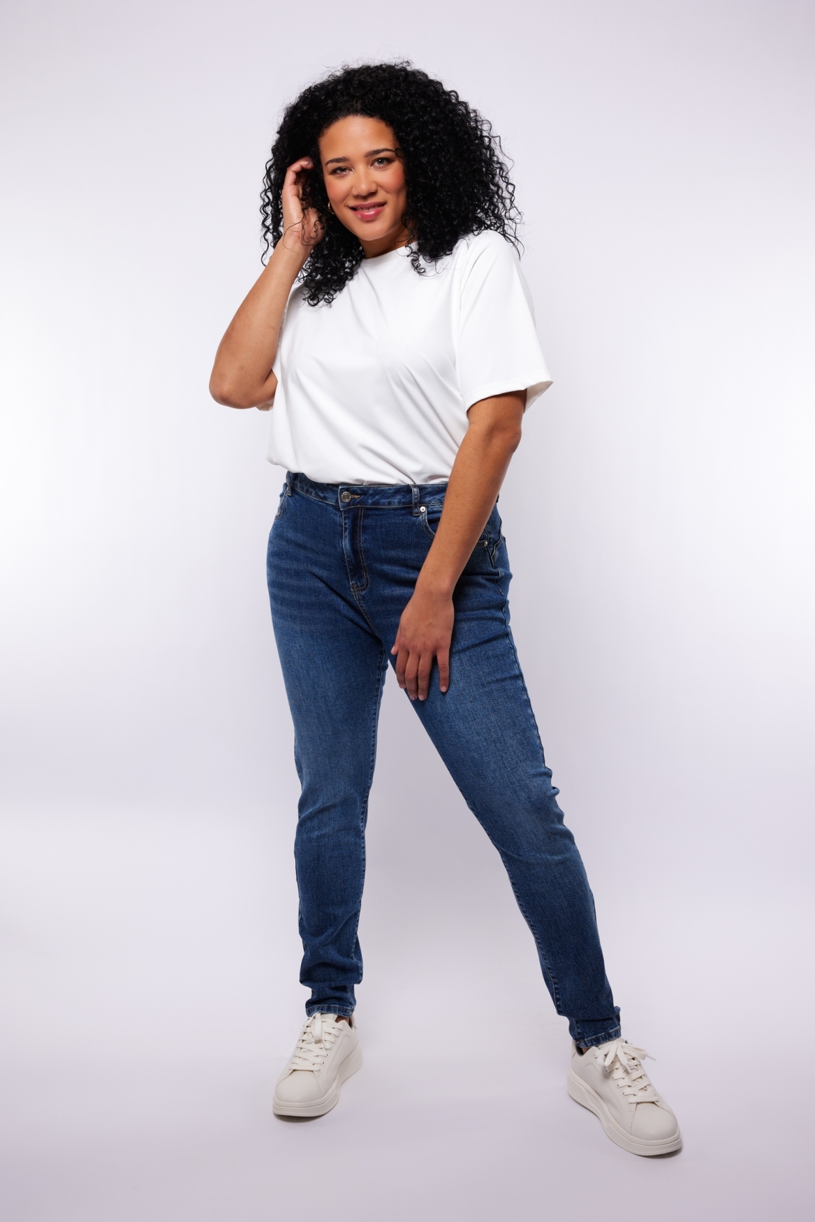 Essentials: Charlie slim fit jeans